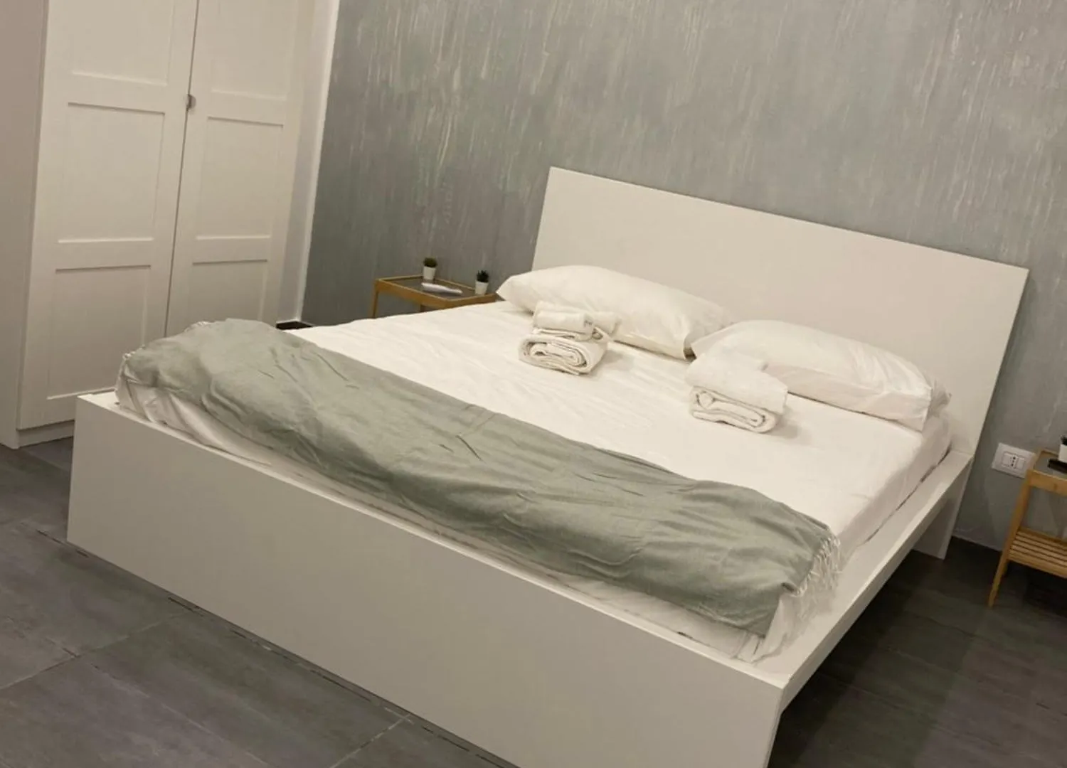 Dionisio Apartments Syracuse