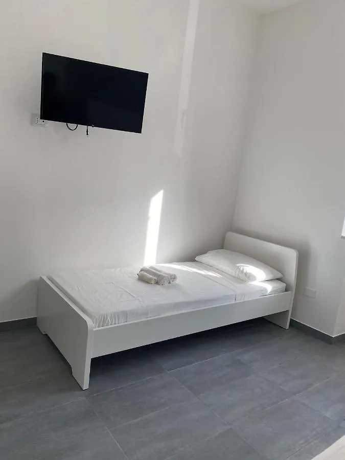 Dionisio Apartments Syracuse