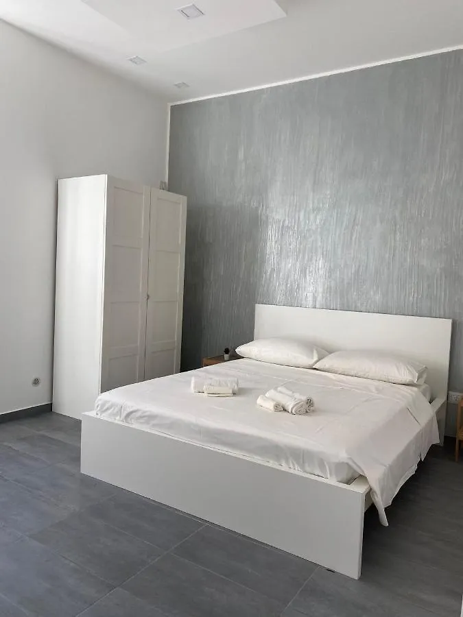 Dionisio Apartments Syracuse